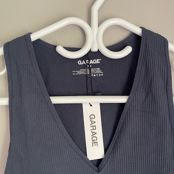 Garage crop top - Picture 2 of 2